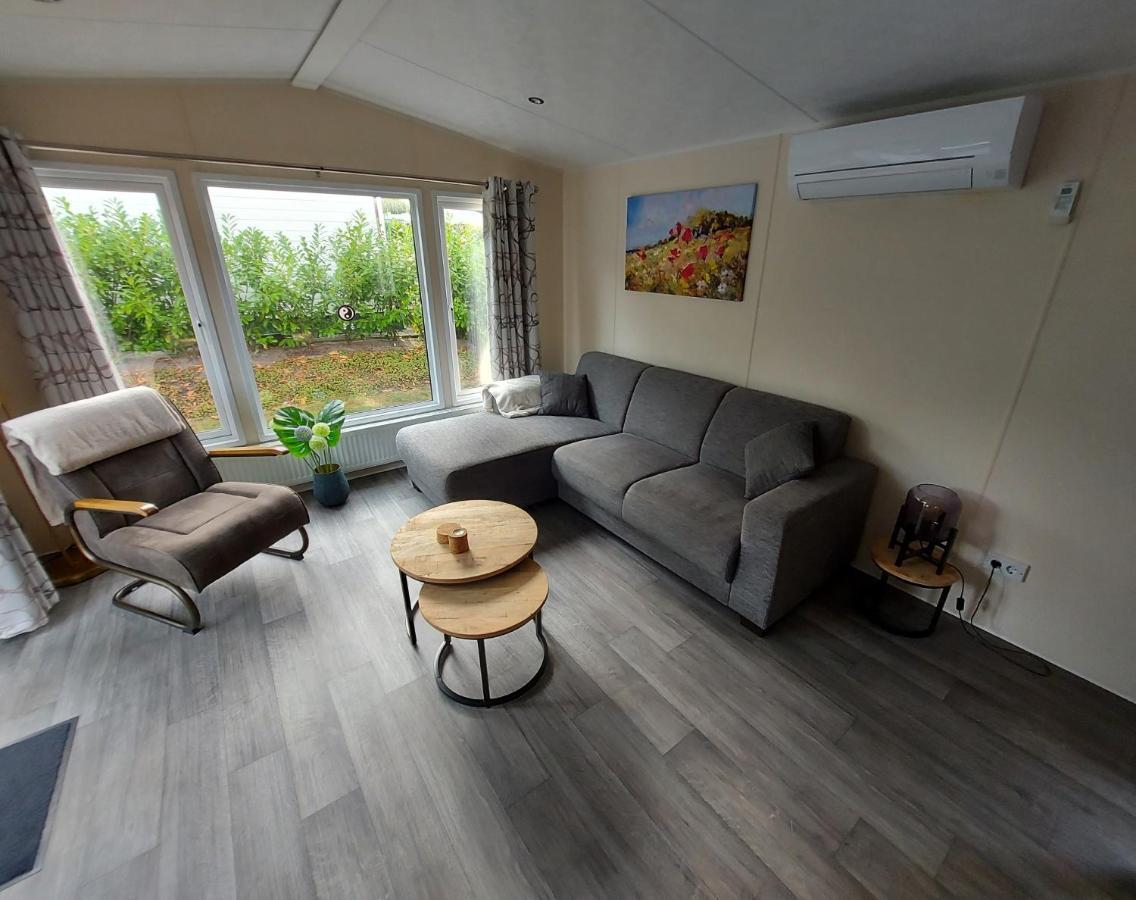 Chalet Wanama. Gelegen Op Het Vakantiepark Het Lierderholt Op De Veluwe. Beekbergen Exterior foto